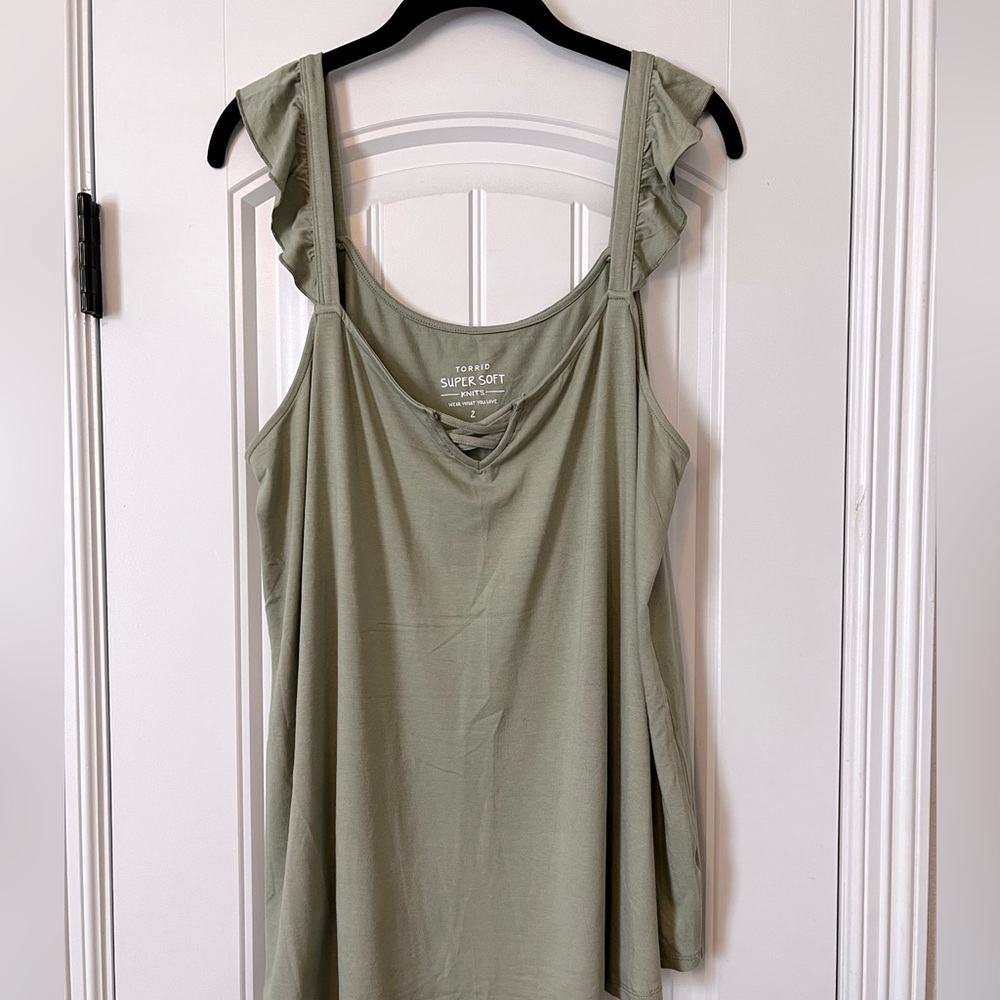 Torrid Soft pistachio green tank